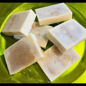 Toasted coconut exfoliating lotion bars